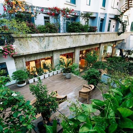 Lake Hills Hotel Ha Long Esterno foto