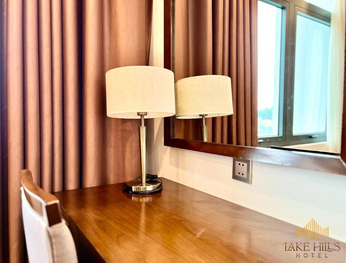 Lake Hills Hotel Ha Long Esterno foto
