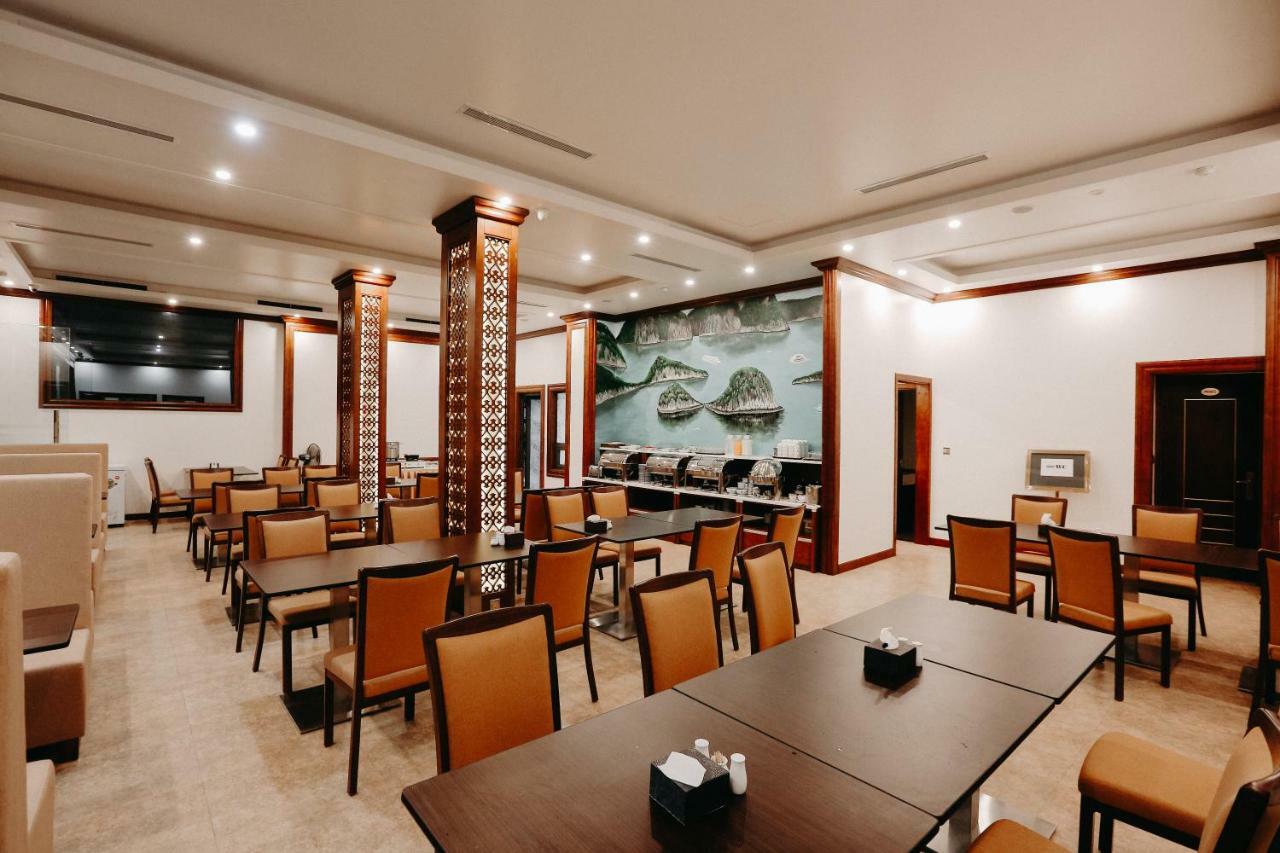 Lake Hills Hotel Ha Long Esterno foto