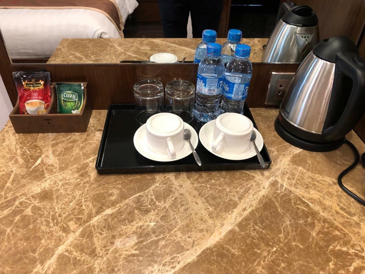 Lake Hills Hotel Ha Long Esterno foto